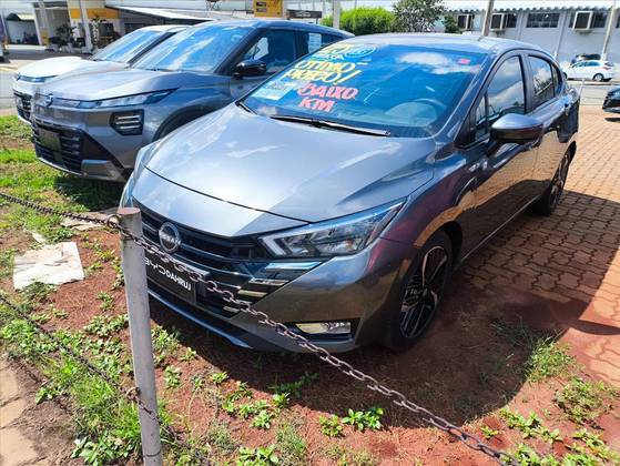 NISSAN VERSA 1.6 16V FLEX EXCLUSIVE XTRONIC NISSAN VERSA 1.6 16V FLEX EXCLUSIVE XTRONIC
